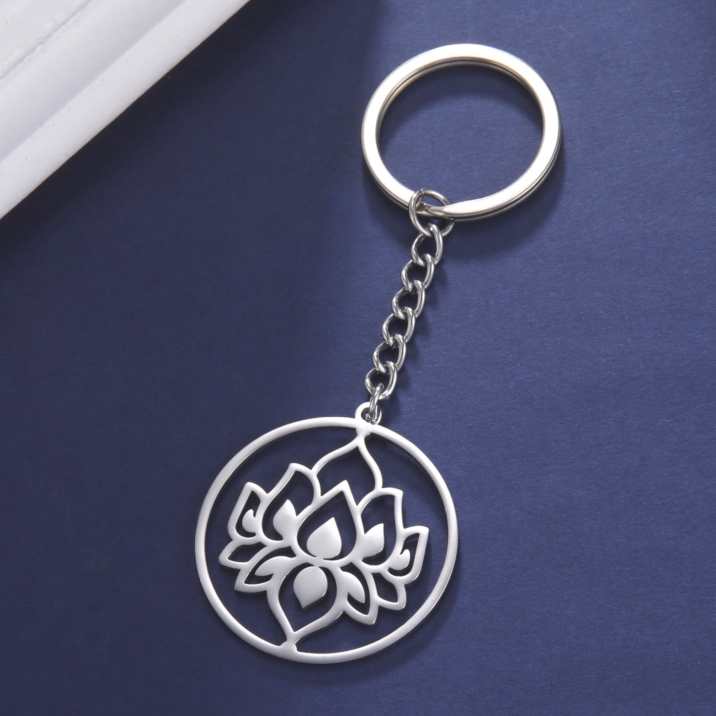 Ring Lotus Pattern Stainless Steel Titanium Key Chain